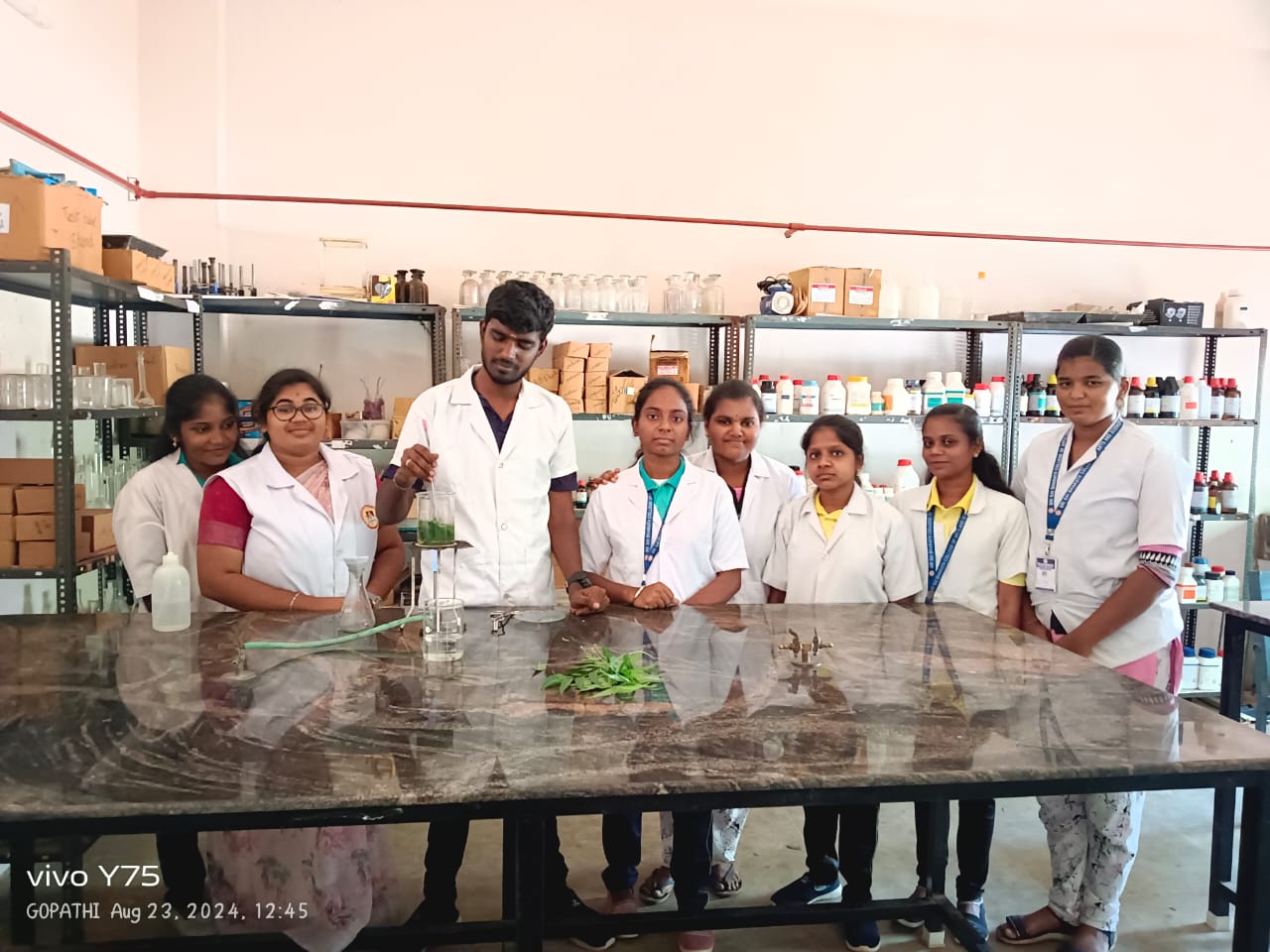 Chemistry Club Image 9